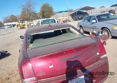 2020 Chrysler 300 Touring z USA, uszkodzony, nr VIN 2C3CCAAG9LH201079